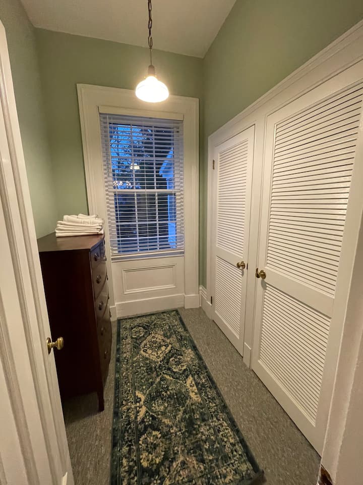 Vestidor de cuarto verde