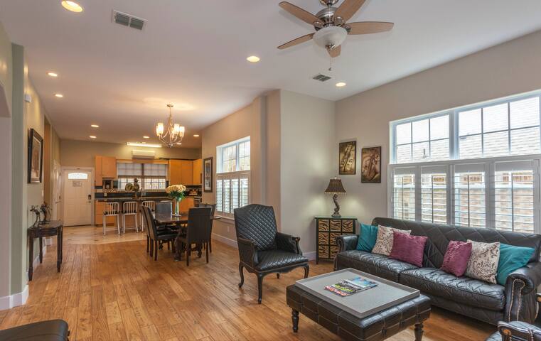 Downtown East Austin GEM! gallery image 3