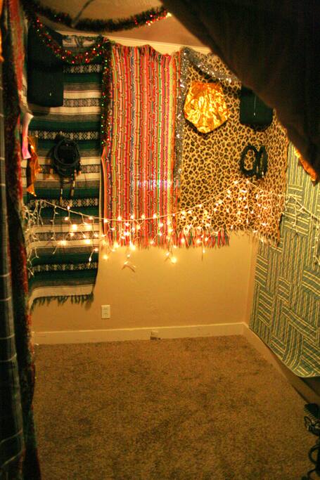 small private room (unfurnished)