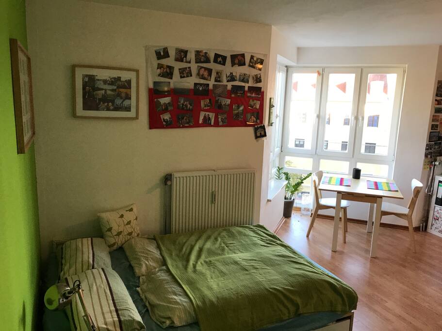 Bett/ Bed (140x200cm)