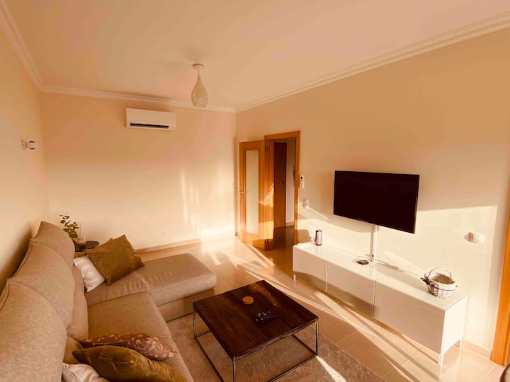 Perfect Holiday Location - Walk To The Beach! - Lagos