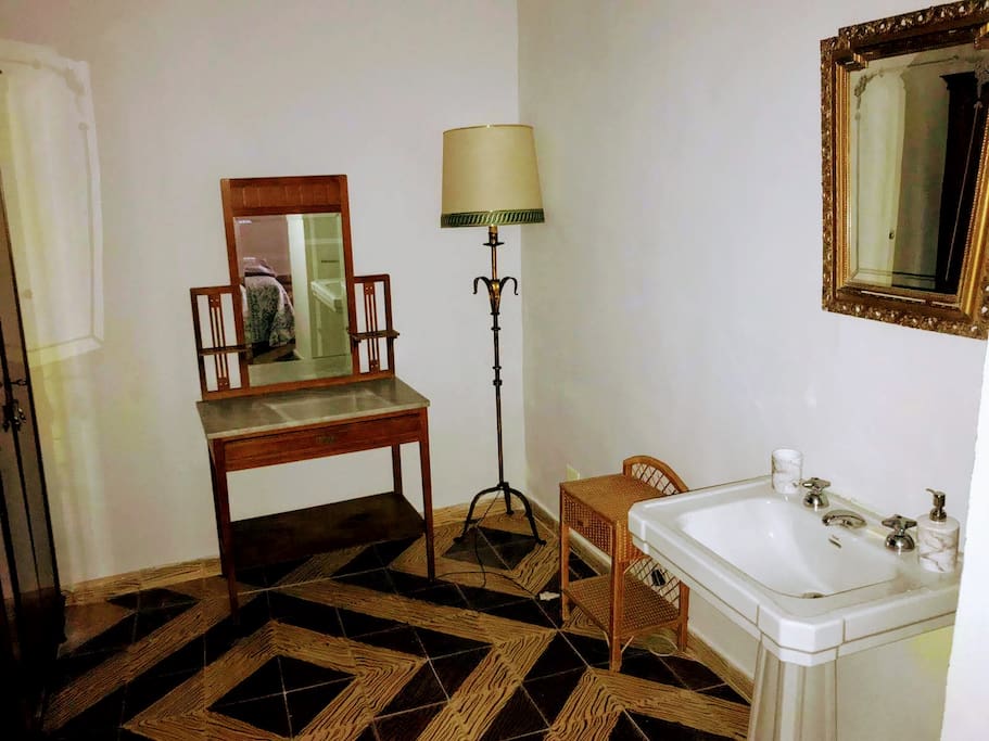 Lavabo en Dormitorio