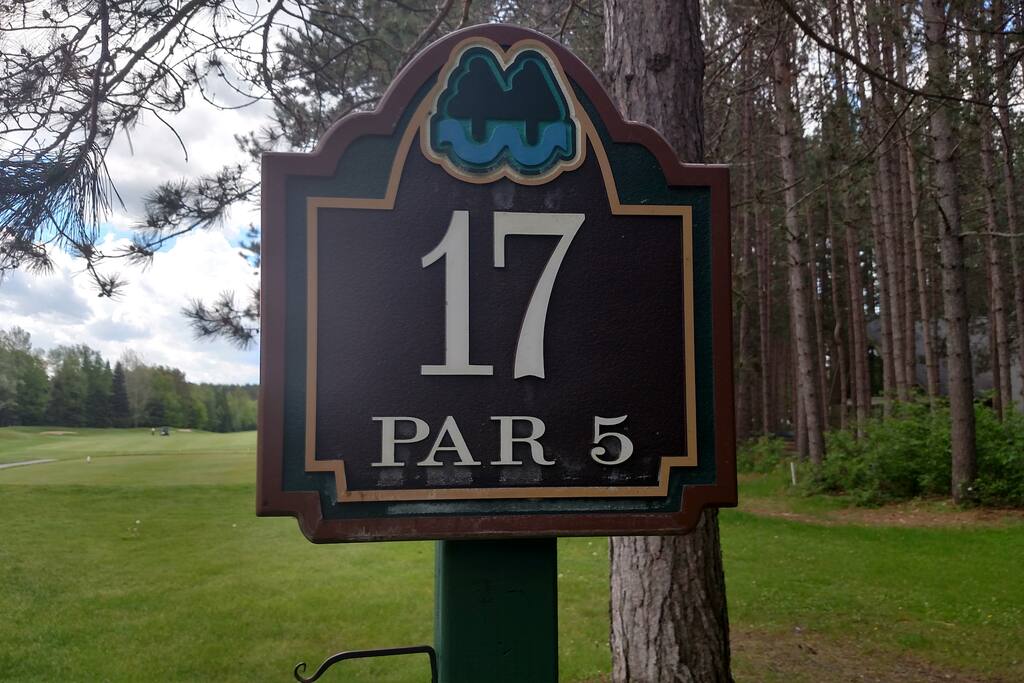 Located on 17th Tee of The Pines