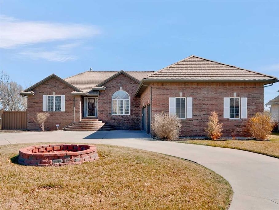 Top 100 Airbnb Rentals 2017 in Wichita, Kansas