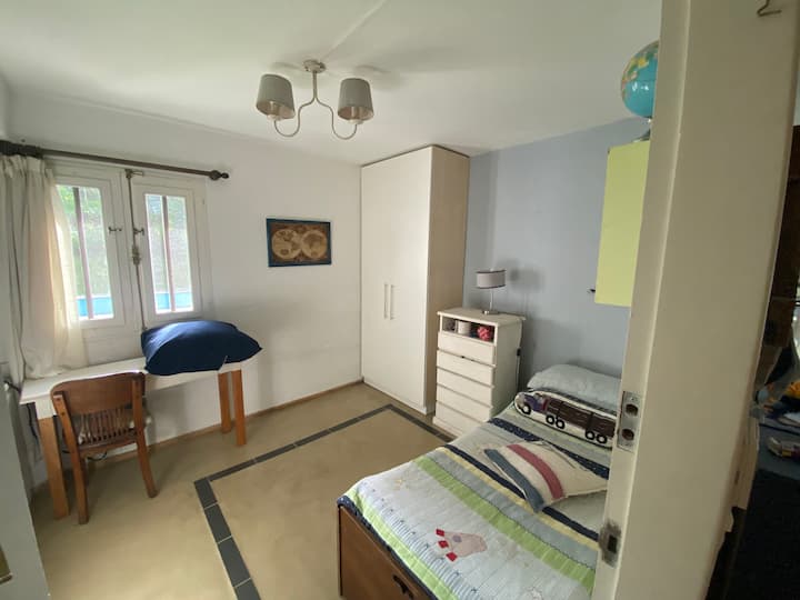 Საძინებელი დაბლა (მეზღვაურის საწოლი)