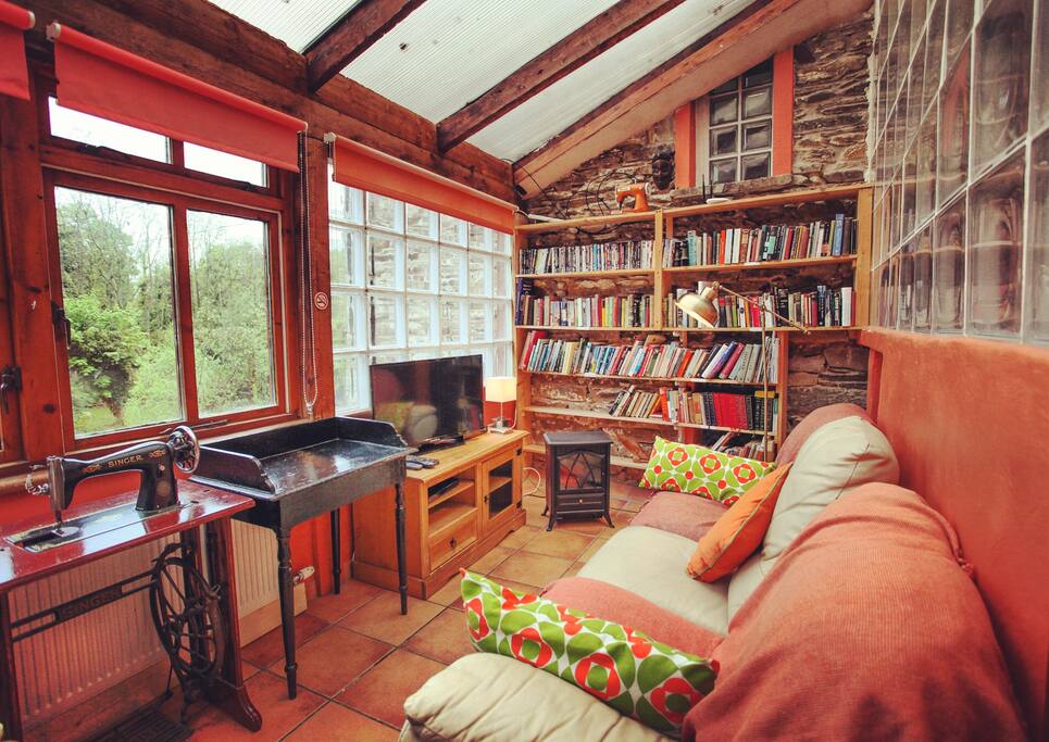 Hostel Library/TV Room