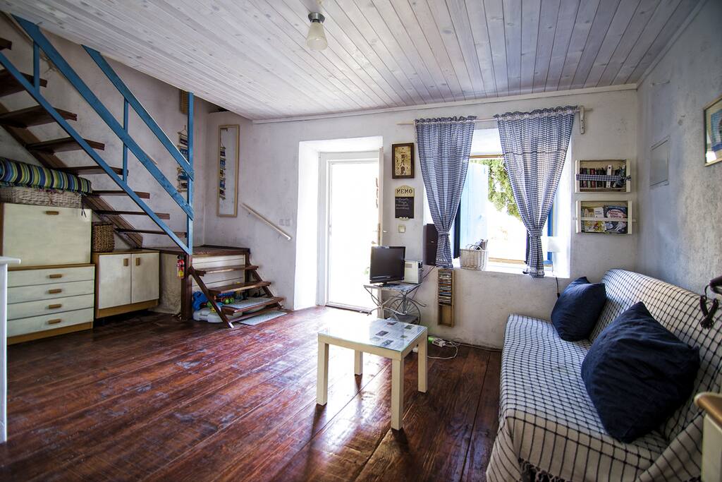 35 m2 of the downstairs area.