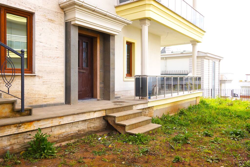 Entrace of The Apartment