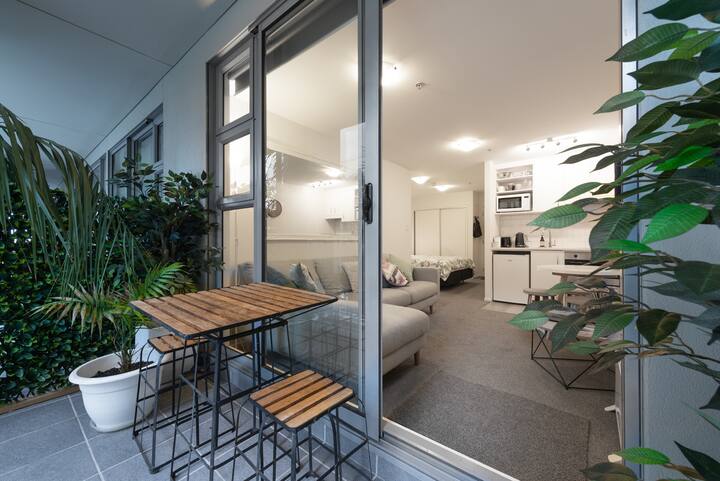 Simple Apartment For Rent In Auckland City New Zealand for Small Space