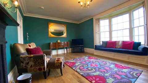 Popular Airbnb listing: Superb Beach Front Apartment in Dover
