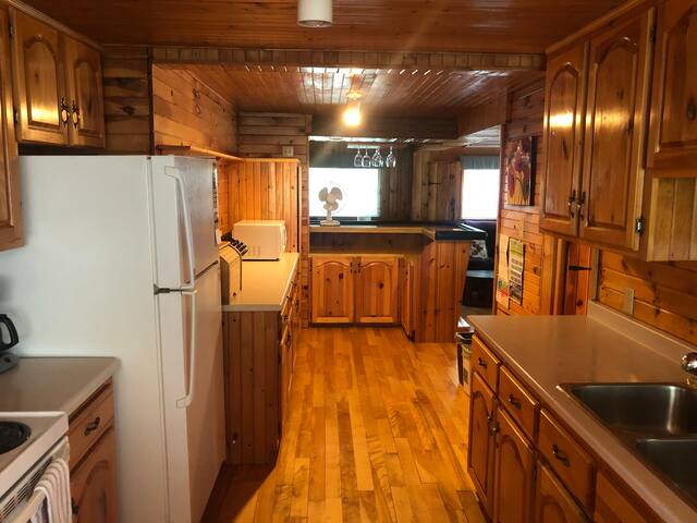 Large Pine Cottage gallery image 3