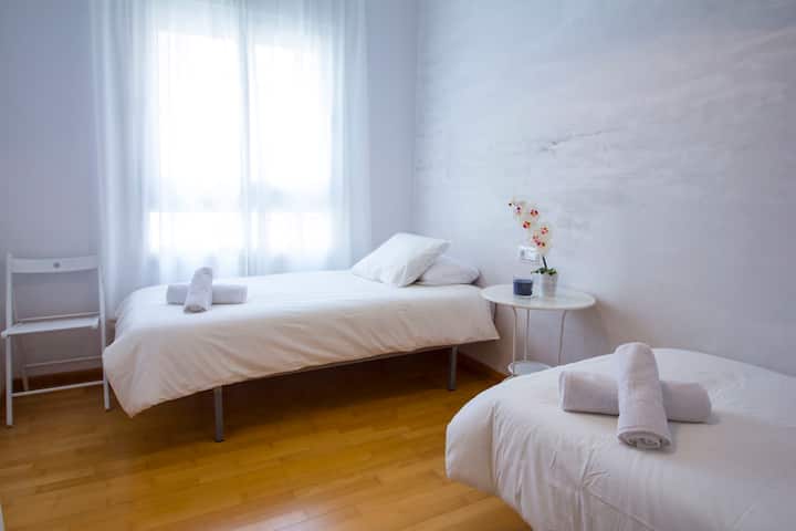 Двойна спалня