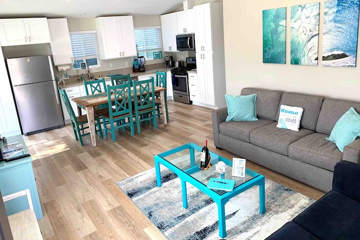 חזית: סלון ומטבח