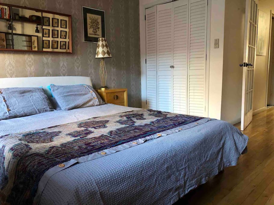 Airbnb Mod 3 BR duplex-East Village