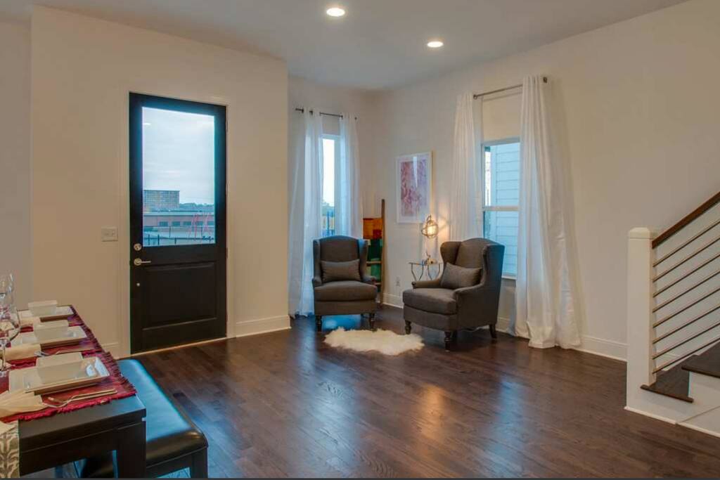 Gorgeous entryway to this 3 story+ rooftop deck home!