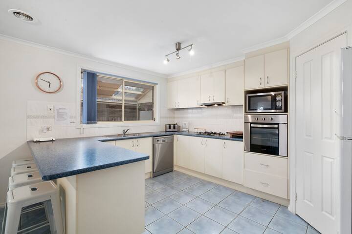 Ocean Grove Beach Oasis -Sleeps 16- inground pool gallery image 5