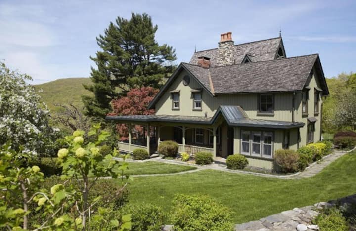 Home in Cold Spring · ★5.0 · 4 bedrooms · 4 beds · 3.5 baths