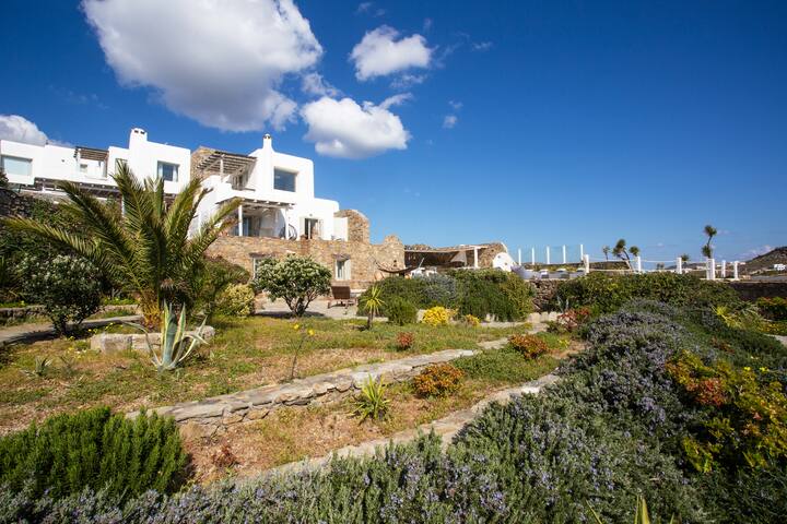 Your Mykonos Villa gallery image 5