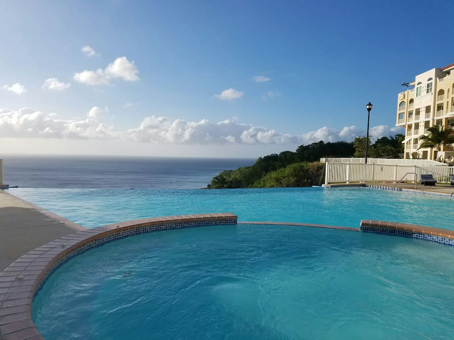Infinity pool
