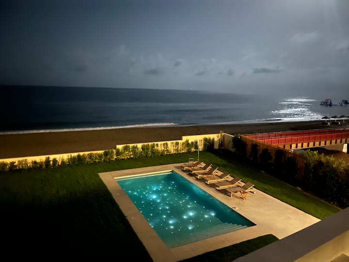 5* Beachfront Villa, Sauna, Gym, Heated Pool, Chef - La Cala de Mijas