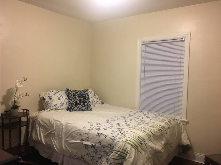 Guest bedroom
