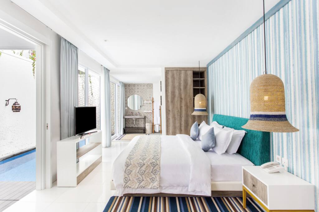 Bedroom with pool access