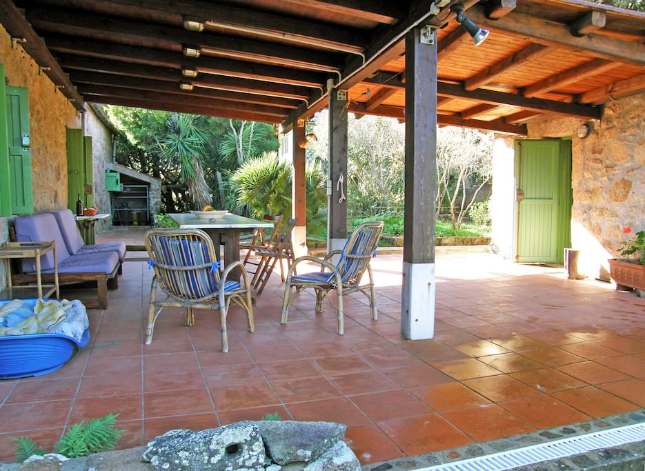 veranda condivisa e ingresso casetta