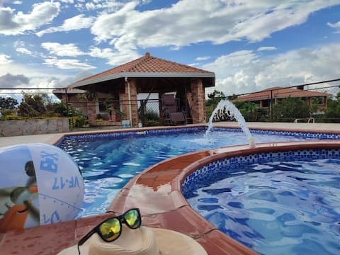 Near Bucaramanga, Canyon 2 km, Pool @villagondola