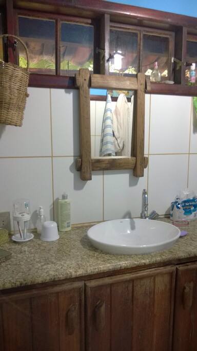 Banheiro da suíte do quarto de casal