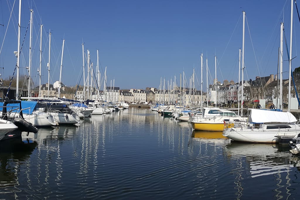 Port de Vannes à 900 mètres