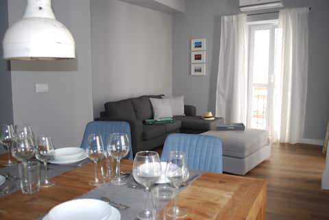 Top Airbnb: 90m2 luxury flat in the Old Town / near the beach en Cádiz