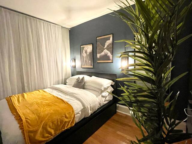 NYC Spacious 3BR • LGA/ JFK • 15 Mins To City gallery image 3