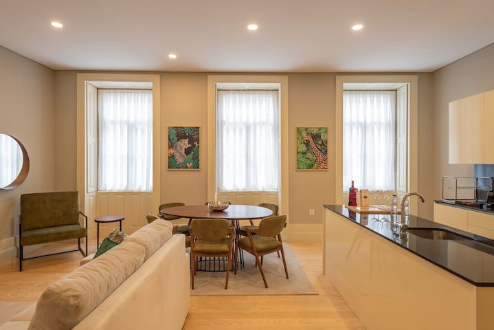 CC Downtown Palace – D