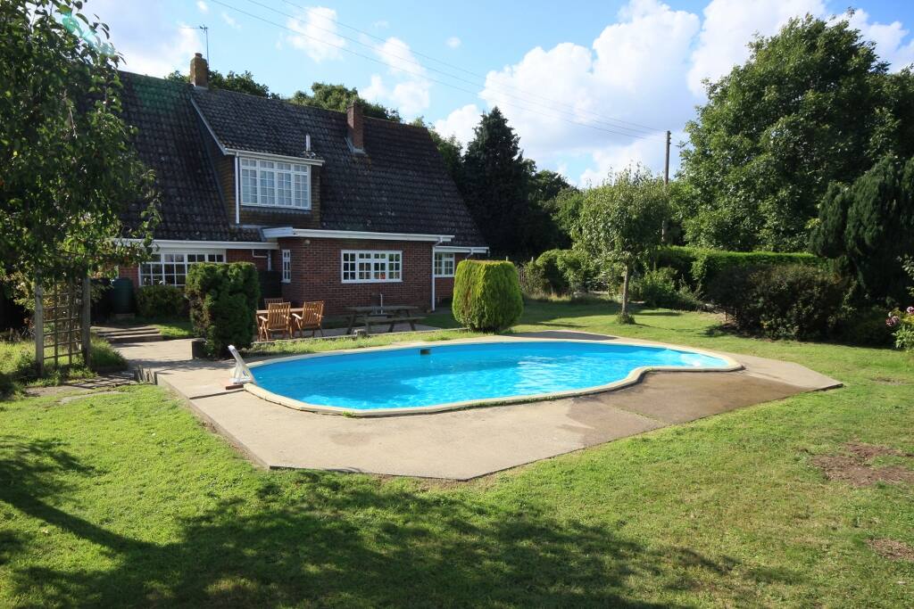 With its own private outdoor pool (heated on request - nominal charges) and large rear south facing garden