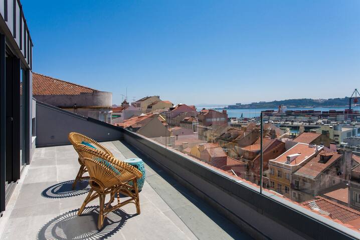 LUX LAPA Designer Penthouse gallery image 2