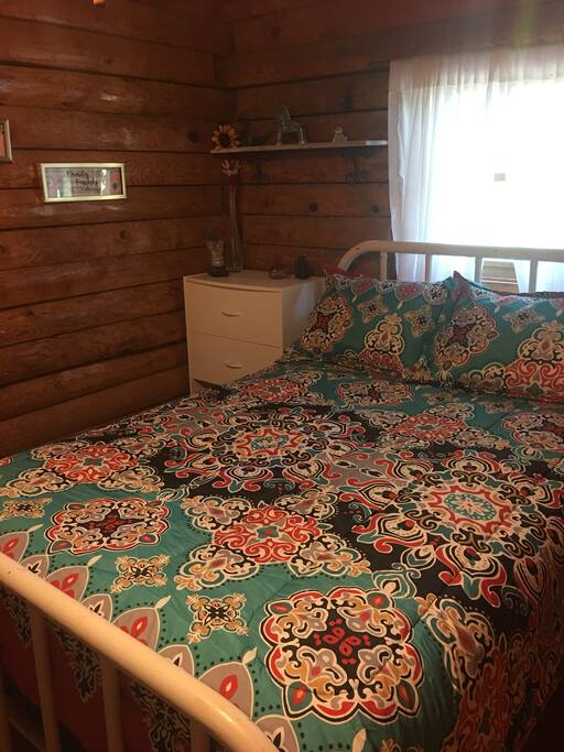 Guest bedroom