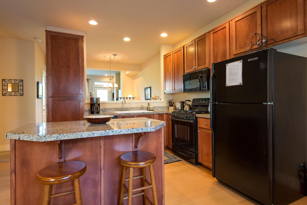 Full kitchen
