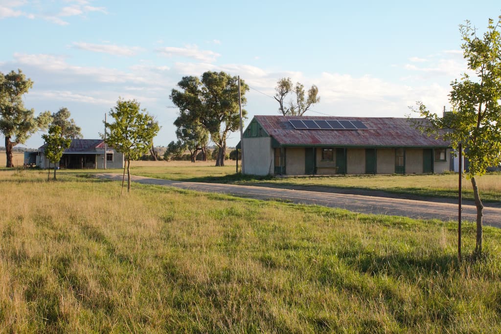 the Cookhouse on the left and the Shearers Quarters on the right.