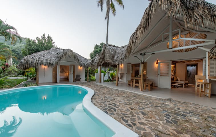 Download Apartaments barats a una platja de virginia Desktop Wallpaper