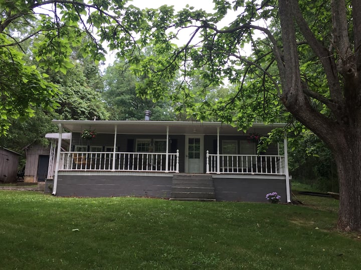 The Cottage at WindyRidge Houses for Rent in Newport, Tennessee