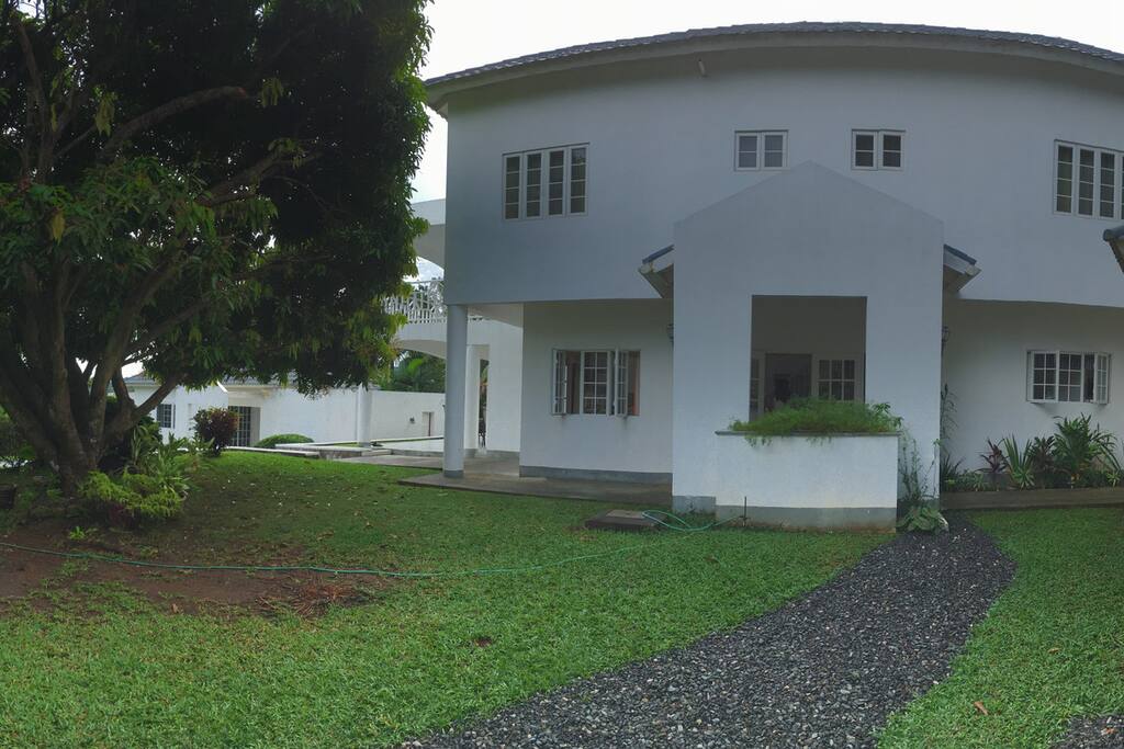 Front View of San Sky.
(photo taken from driveway's main gate)