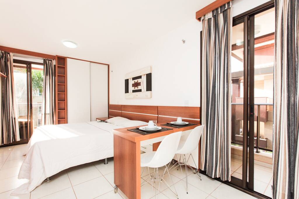 Quarto com duas varandas