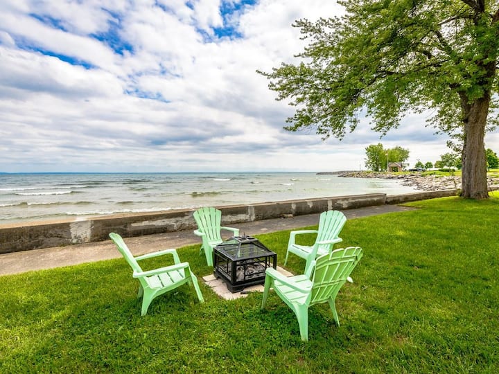 Crystal Bay Getaway - Bungalows for Rent in Fort Erie, Ontario, Canada