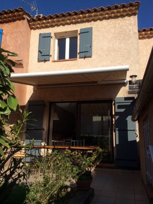 La façade coté terrasse