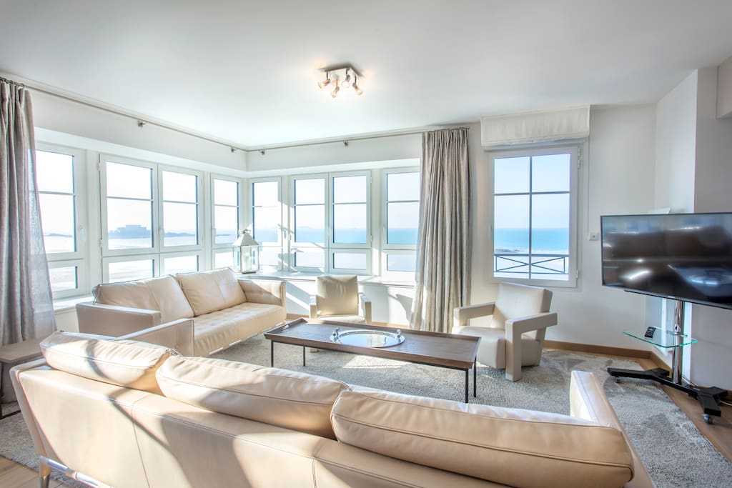 Salon-séjour vue sur mer