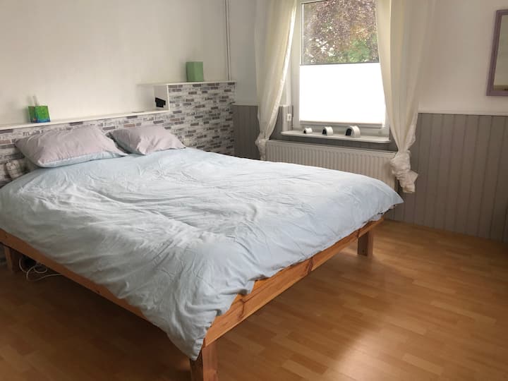 Chumba cha kulala chini