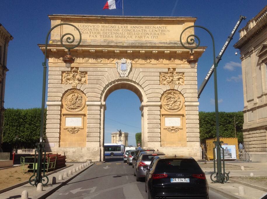 L'arc de triomphe rue Foch