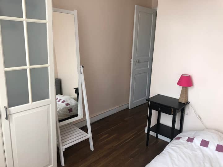 Chumba cha kulala cha 2 na bafu la chumbani