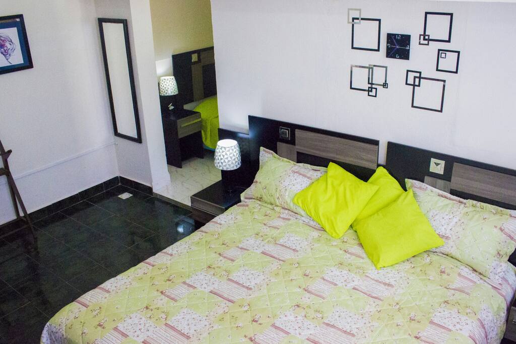 Cama King-size y cama personal