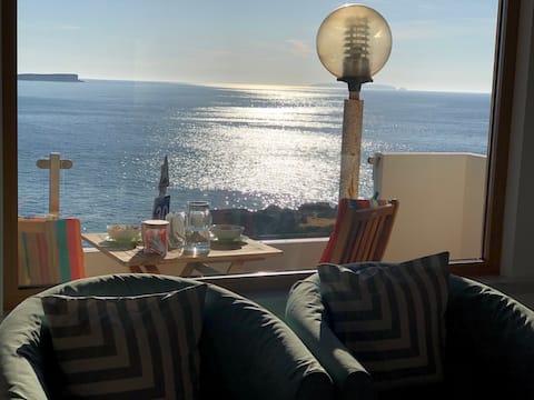 Popular Airbnb listing: Baleal island ocean front apartment in Ferrel